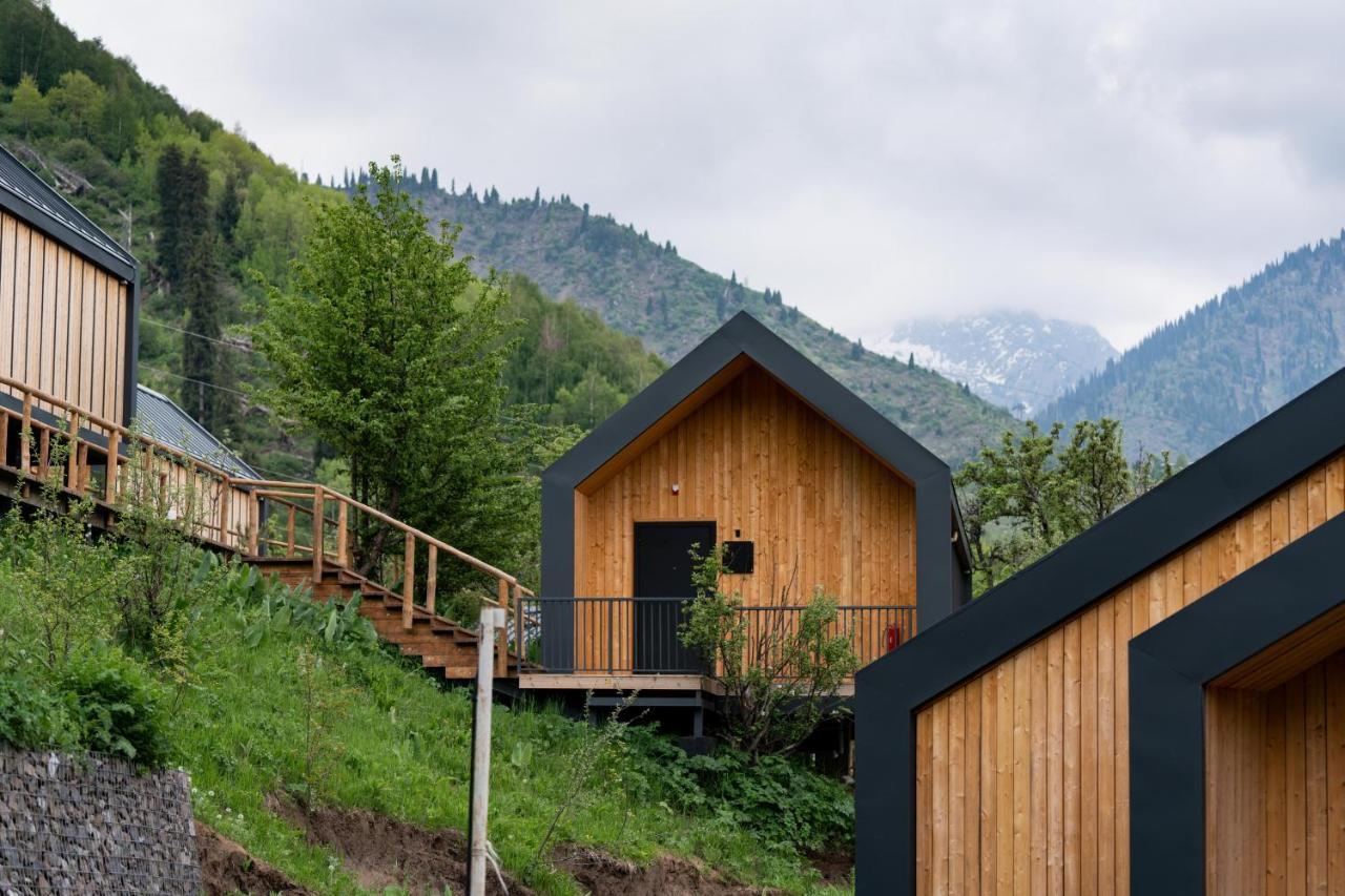 Qazaq Auyl Eco Hotel Almaty Eksteriør billede