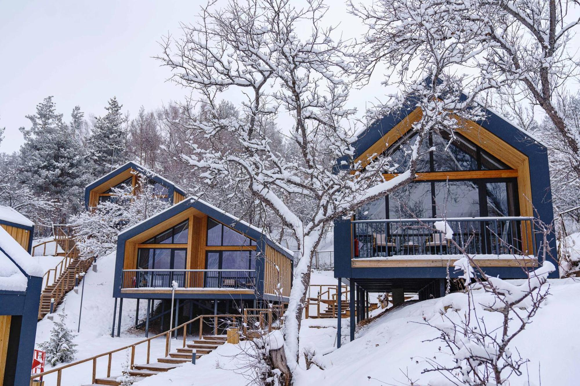 Qazaq Auyl Eco Hotel Almaty Eksteriør billede