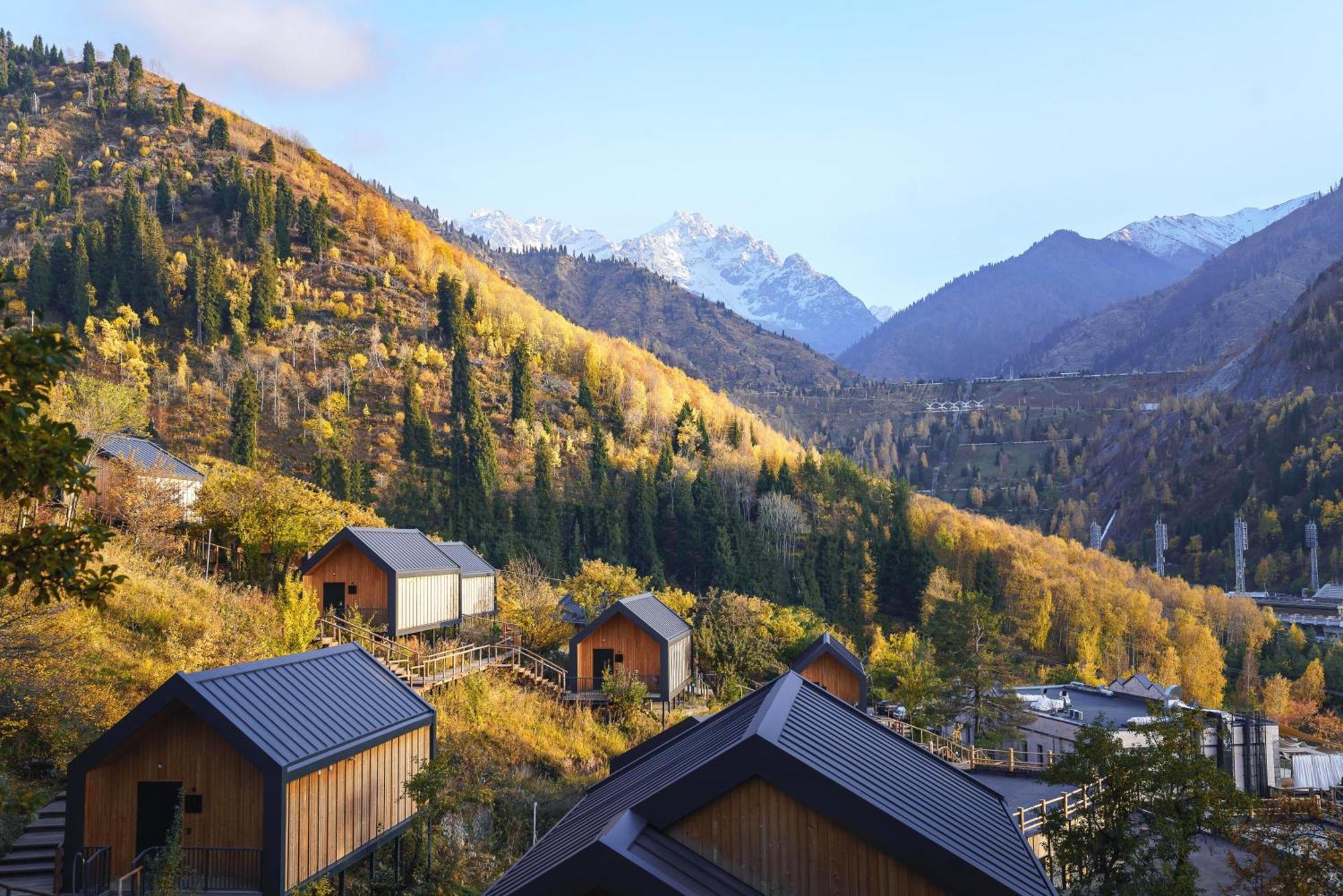 Qazaq Auyl Eco Hotel Almaty Eksteriør billede