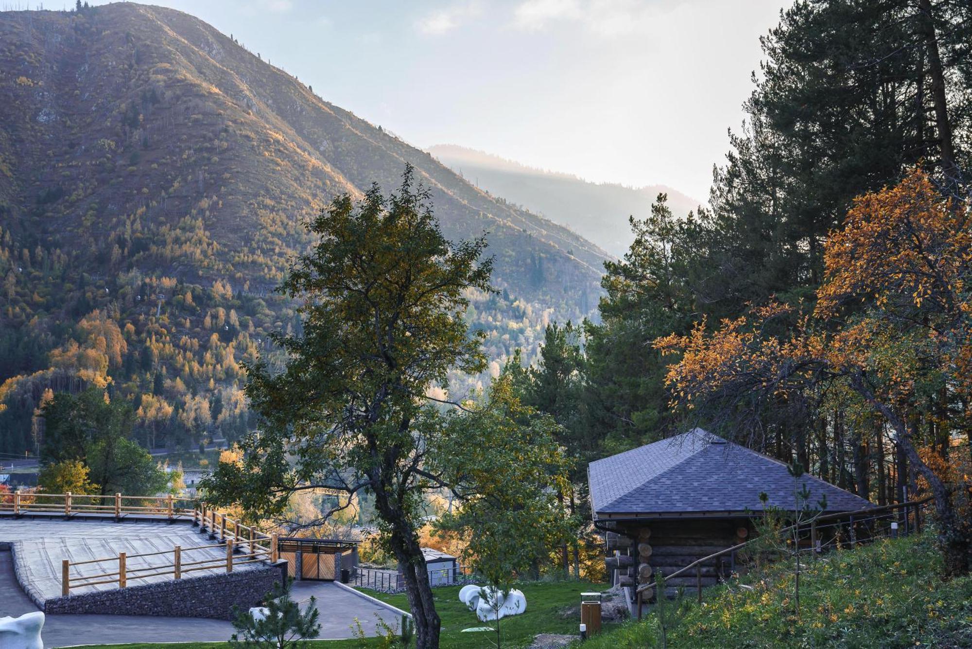 Qazaq Auyl Eco Hotel Almaty Eksteriør billede