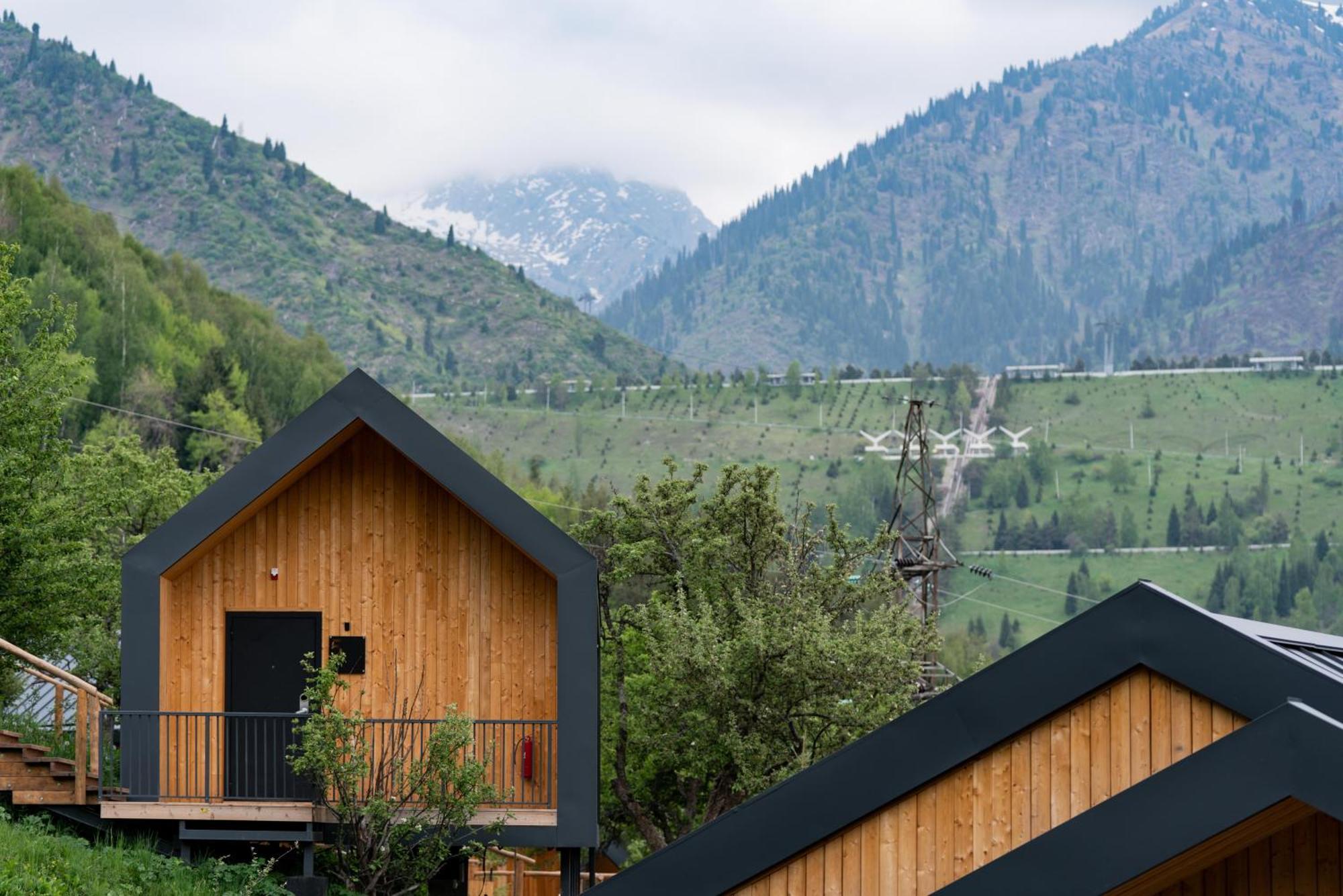 Qazaq Auyl Eco Hotel Almaty Eksteriør billede